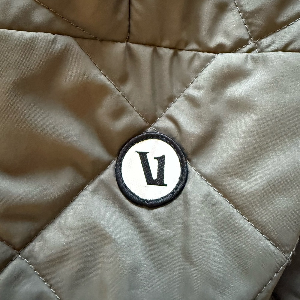 Vuori Echo Insulated Bomber Jacket, Waterproof Quilted Jacket, Army Green, Small - Picture 5 of 6